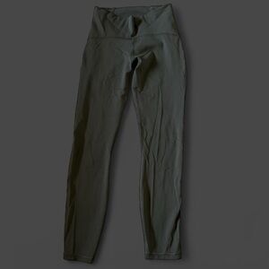 Lululemon green high-waisted leggings size 6 #yoga #activewear #leggings